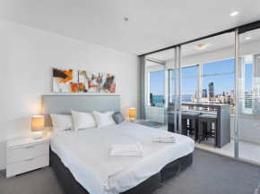 Luxury 3 Bedroom Apartment with Ocean Views - Coast HM